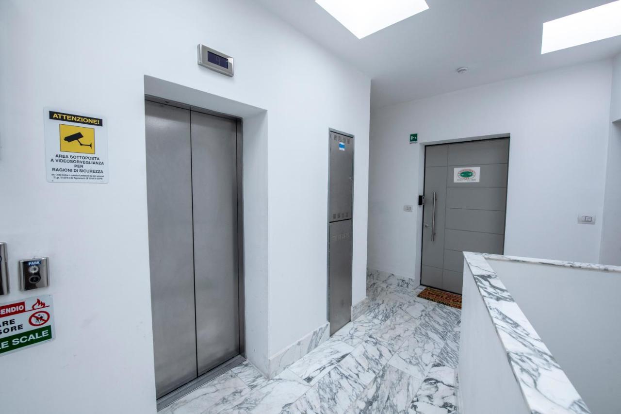 Attico Luxury Con Parcheggio E Terrazza Vista Mozzafiato Apartamento Génova Exterior foto