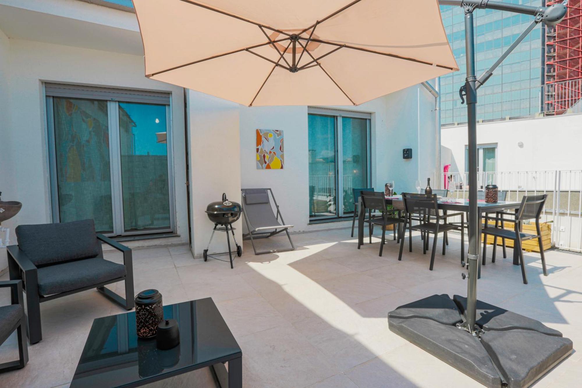 Attico Luxury Con Parcheggio E Terrazza Vista Mozzafiato Apartamento Génova Quarto foto