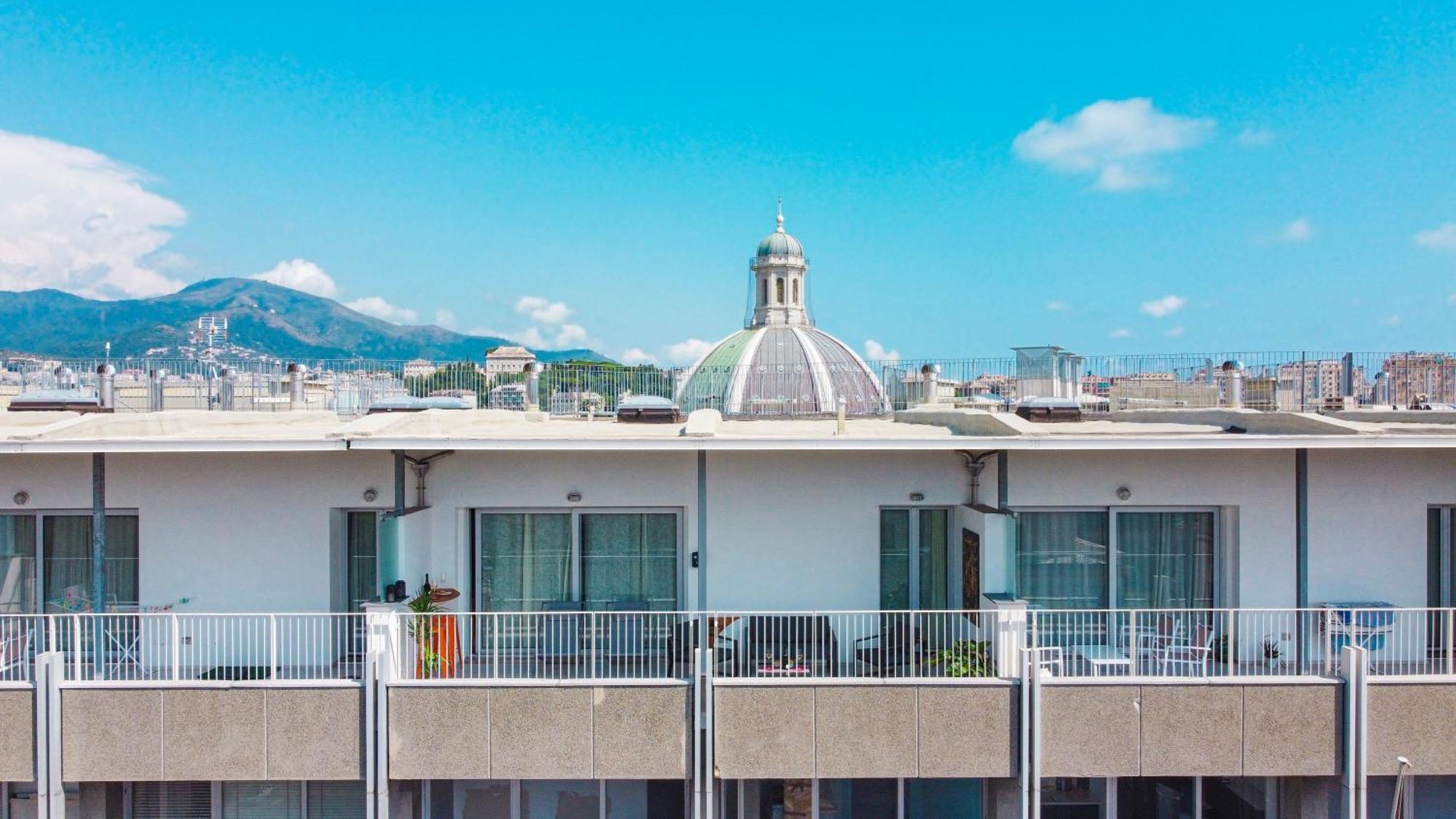 Attico Luxury Con Parcheggio E Terrazza Vista Mozzafiato Apartamento Génova Exterior foto